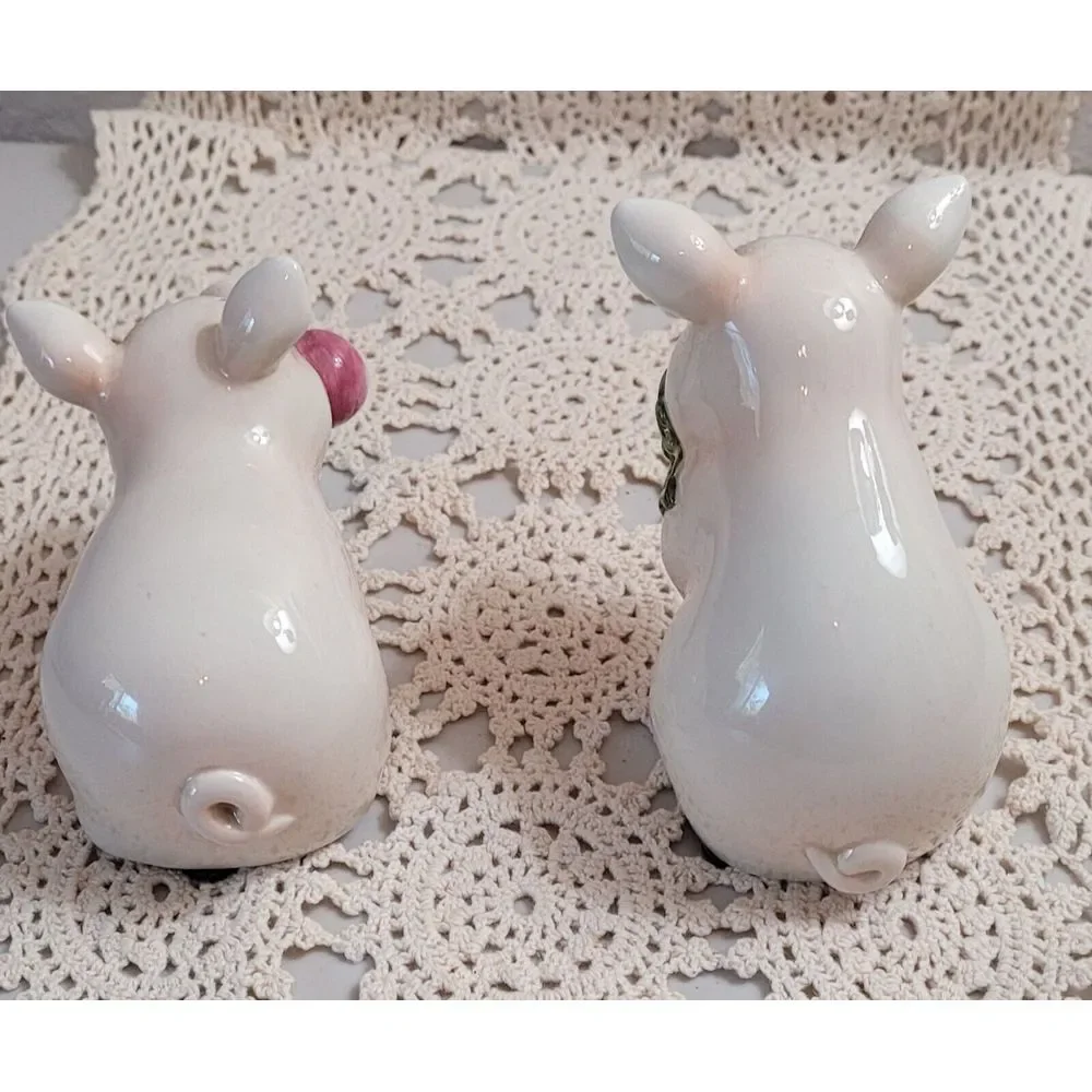 Vtg Fitz And Floyd. Percy The Pig Salt & Pepper Shakers On Lettuce Shaped Plate.